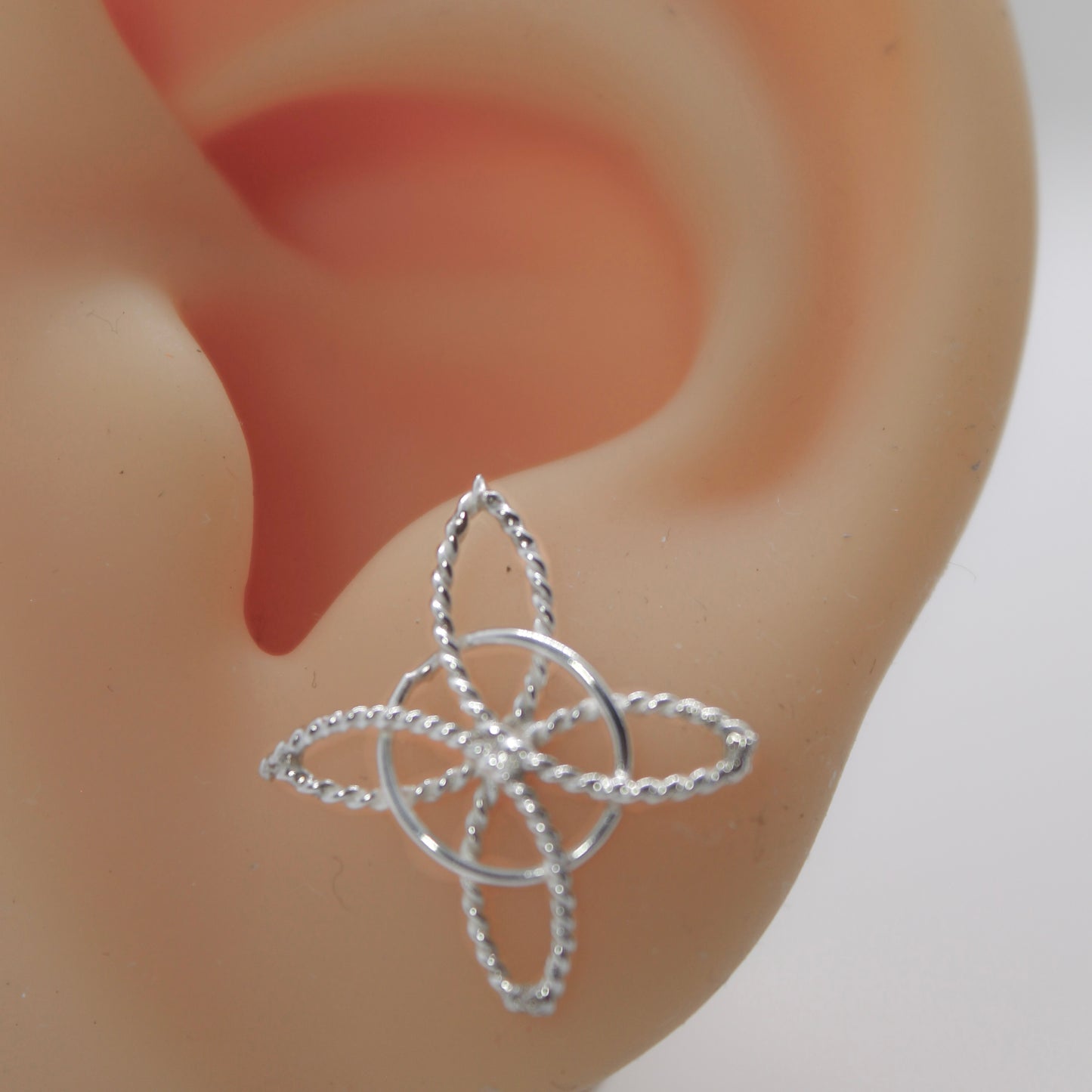 Set de aretes & dije de nudo de bruja